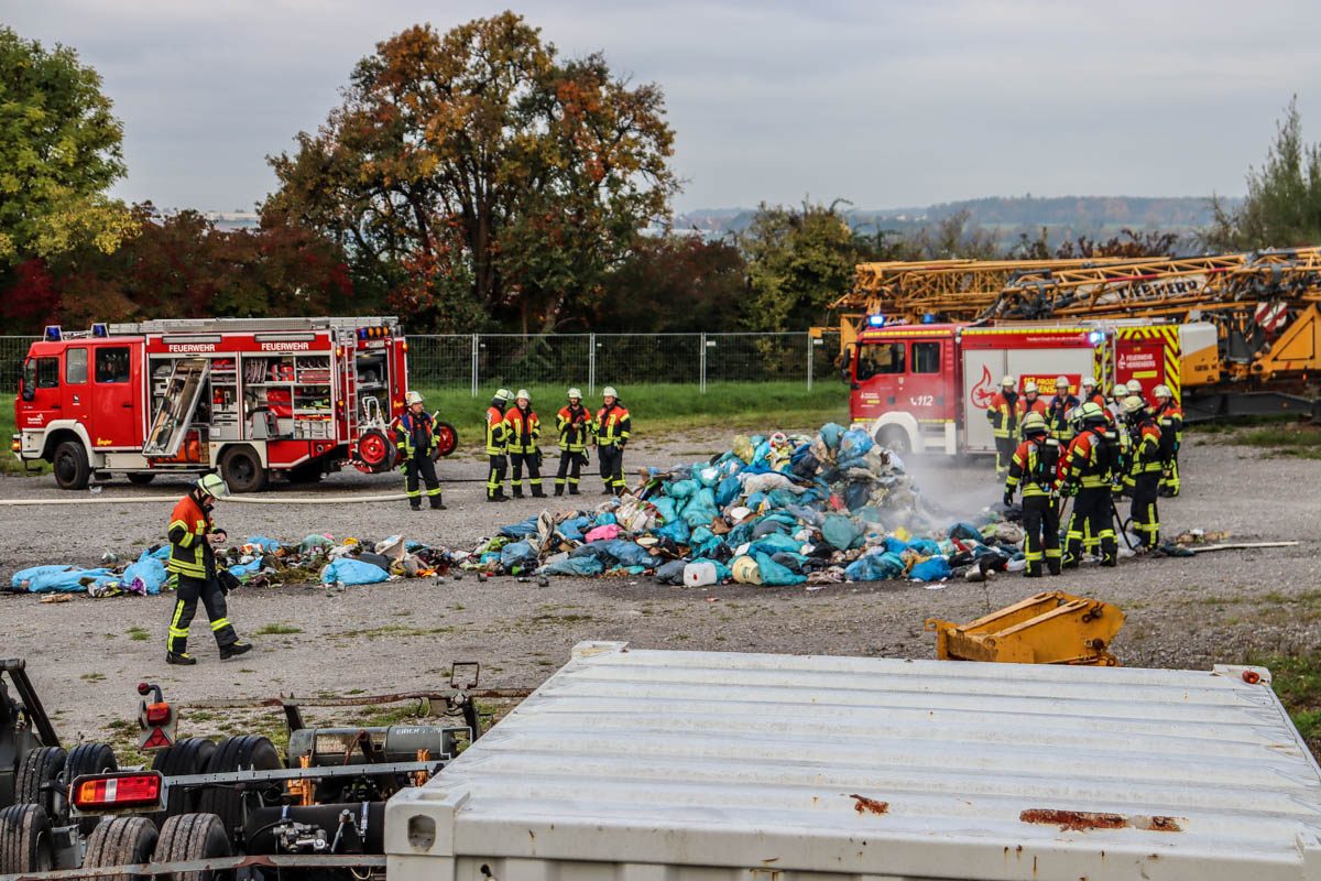 Herrenberg-Gültstein: Brand im Müllfahrzeug – Fahrer reagiert geistesgegenwärtig