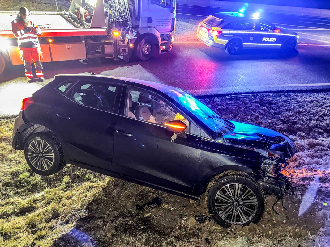 BAB 8Rutesheim: 40-Jähriger bei Verkehrsunfall schwer verletzt