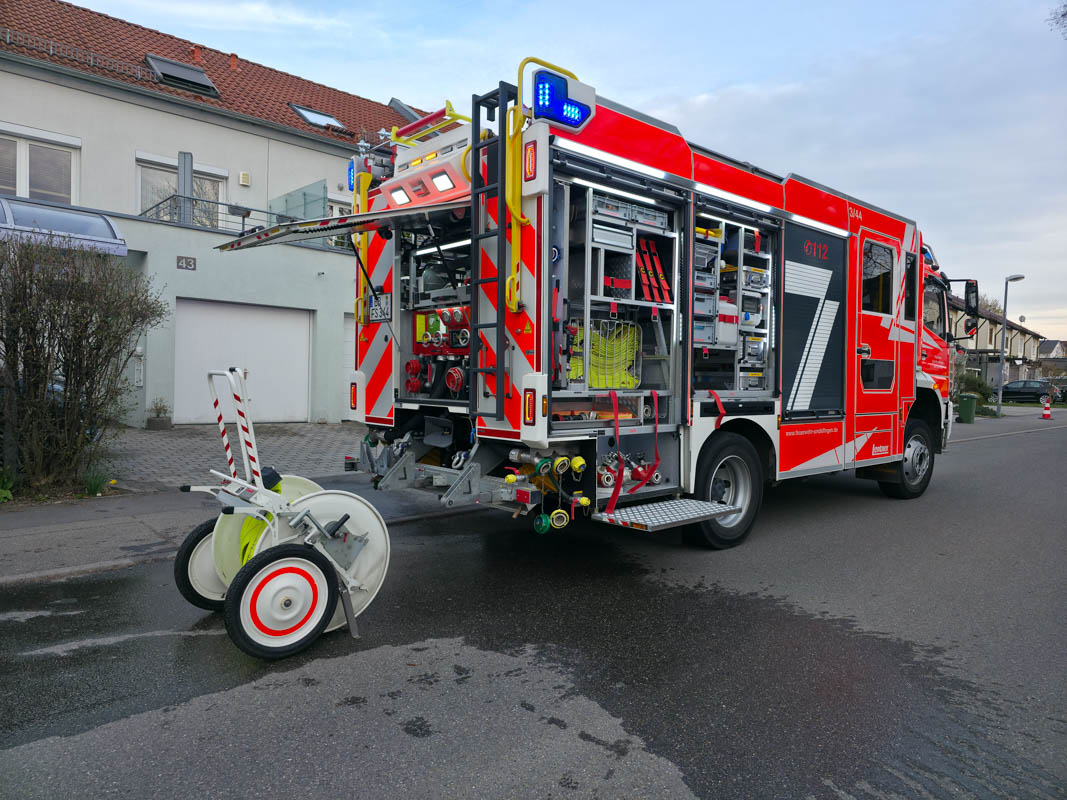 Sindelfingen-Darmsheim: Schmorbrand in Reihenhaus – Feuerwehr im Einsatz