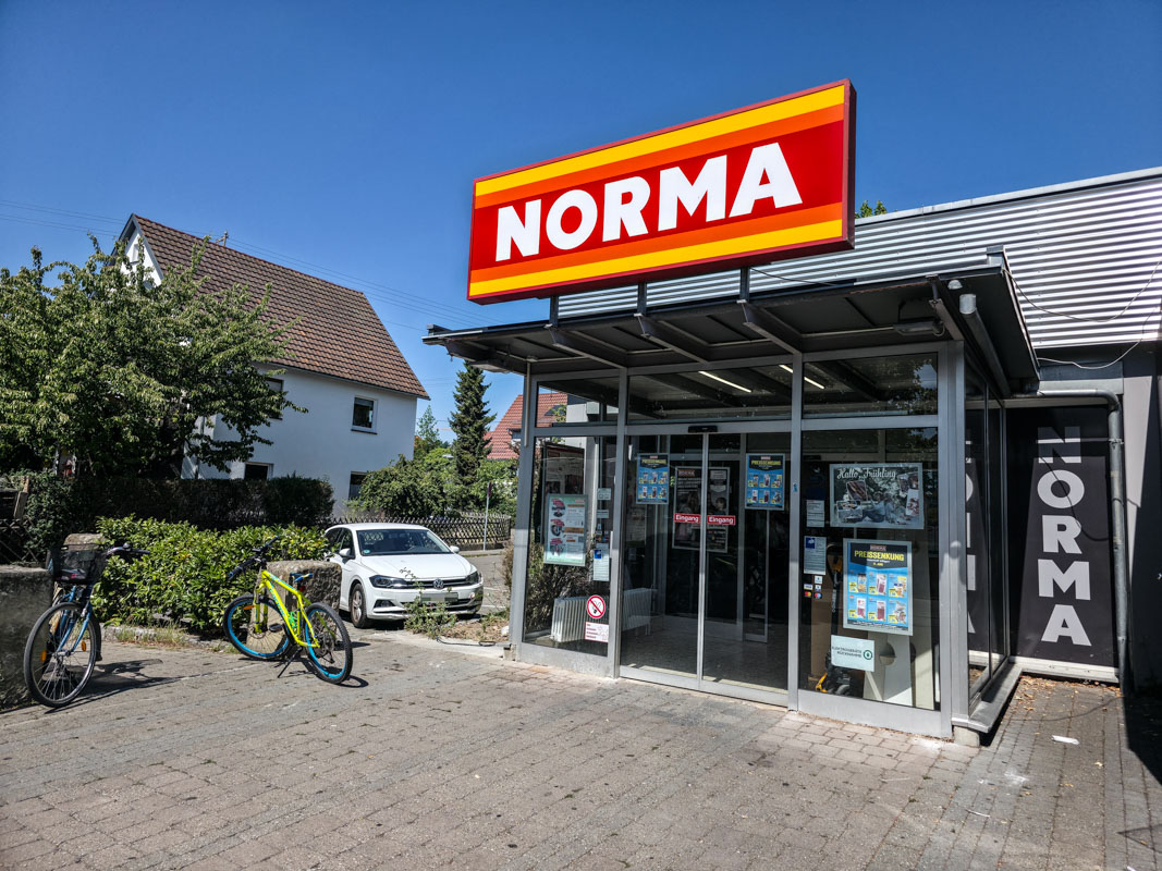 Schönaich: Unfall auf Discounter-Parkplatz