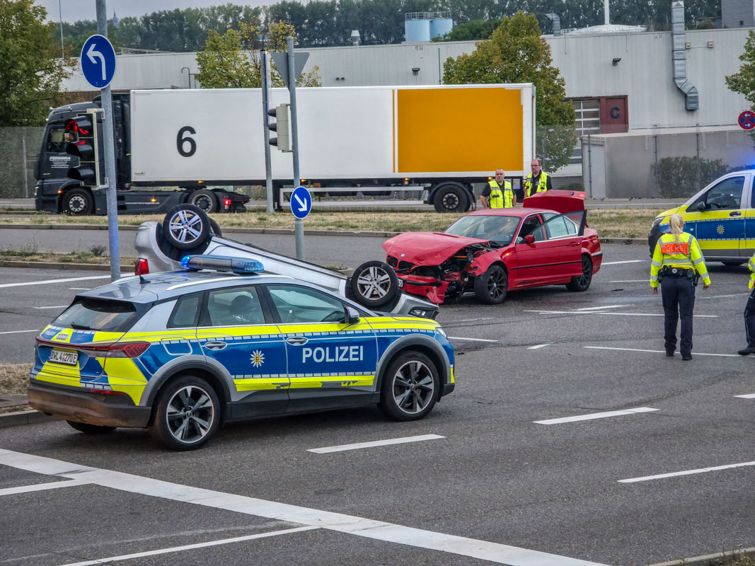 Sindelfingen: Vollsperrung der Gottlieb-Daimler-Straße nach Unfall