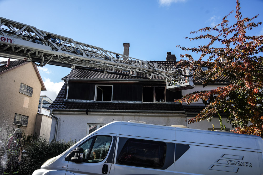 Böblingen: Eine verletzte Person nach Küchenbrand in der Lange Straße